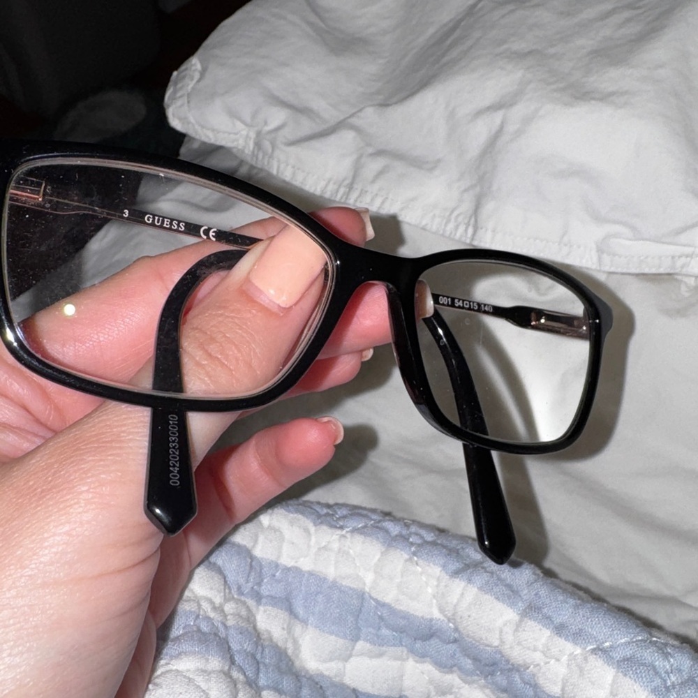 Guess Sleek Black Eyewear
